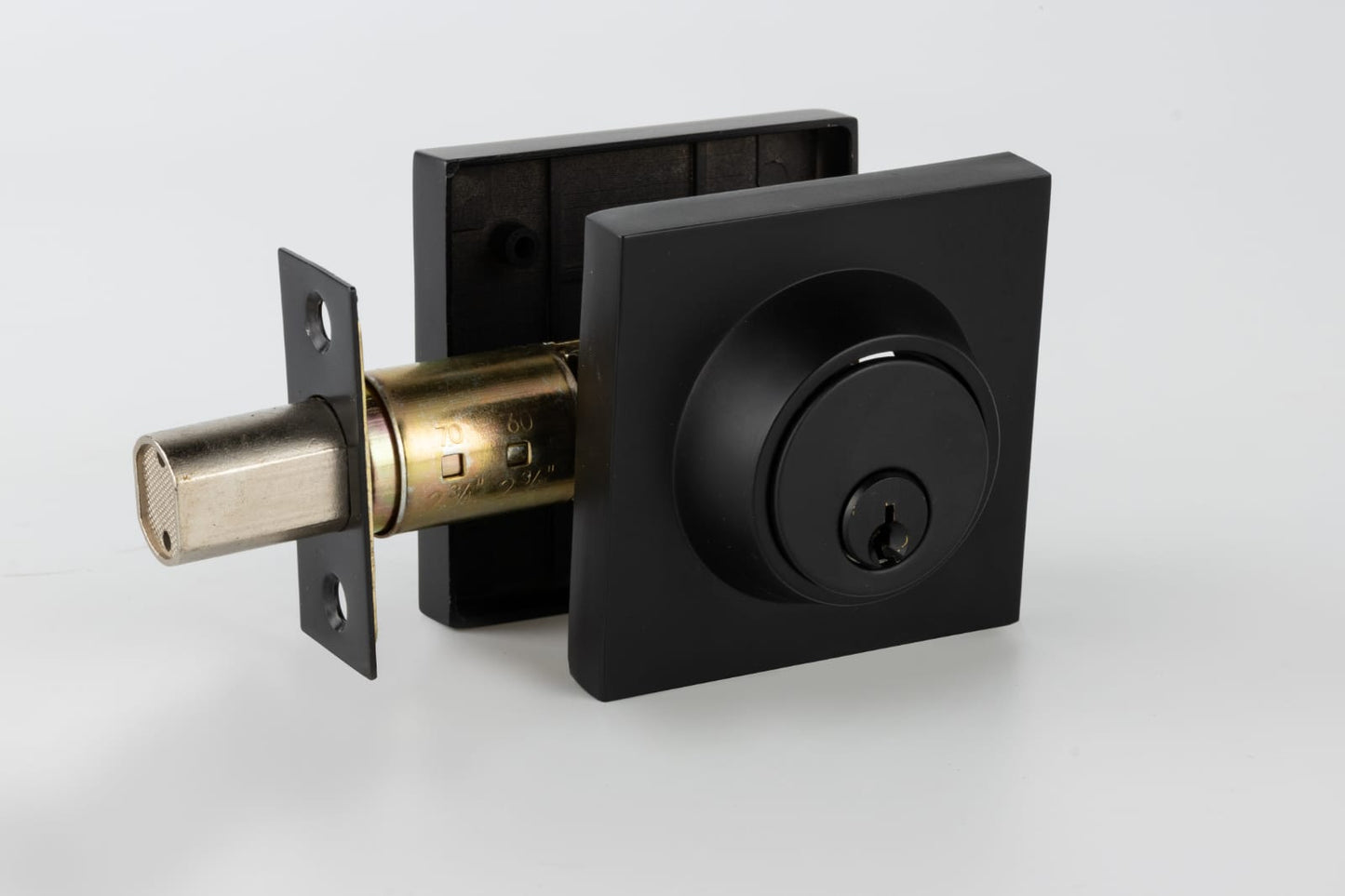 Dead bolt